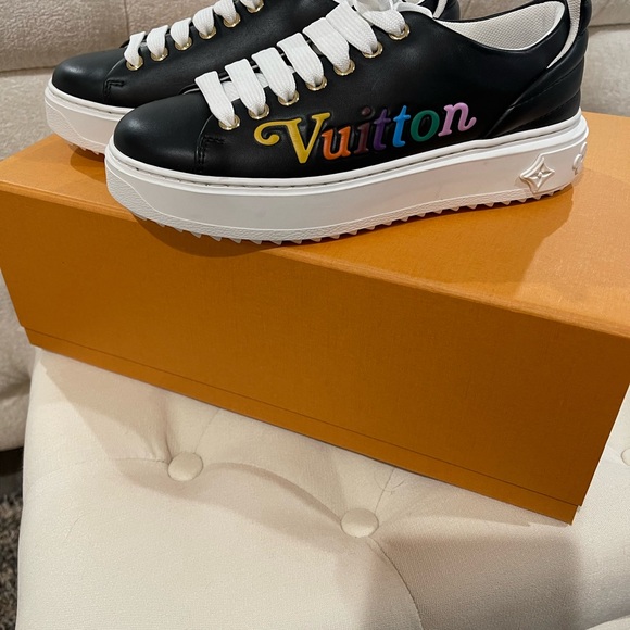 LV Time Out sneaker 💯 authentic - Picture 2 of 6